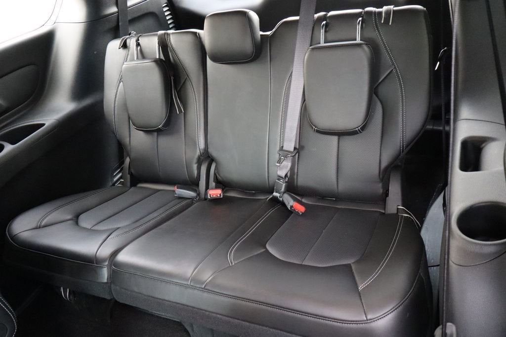 2025 Chrysler Pacifica Hybrid Select