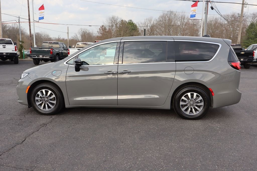 2025 Chrysler Pacifica Hybrid Select