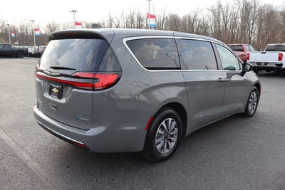 2025 Chrysler Pacifica Hybrid Select