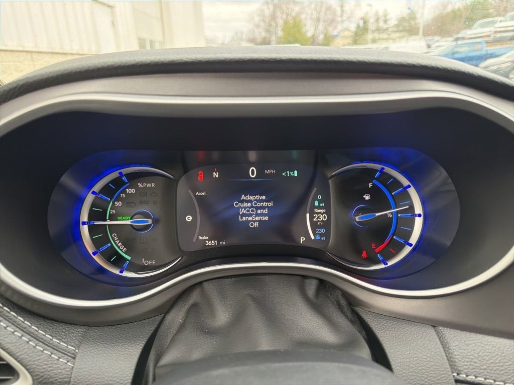 2025 Chrysler Pacifica Hybrid Select