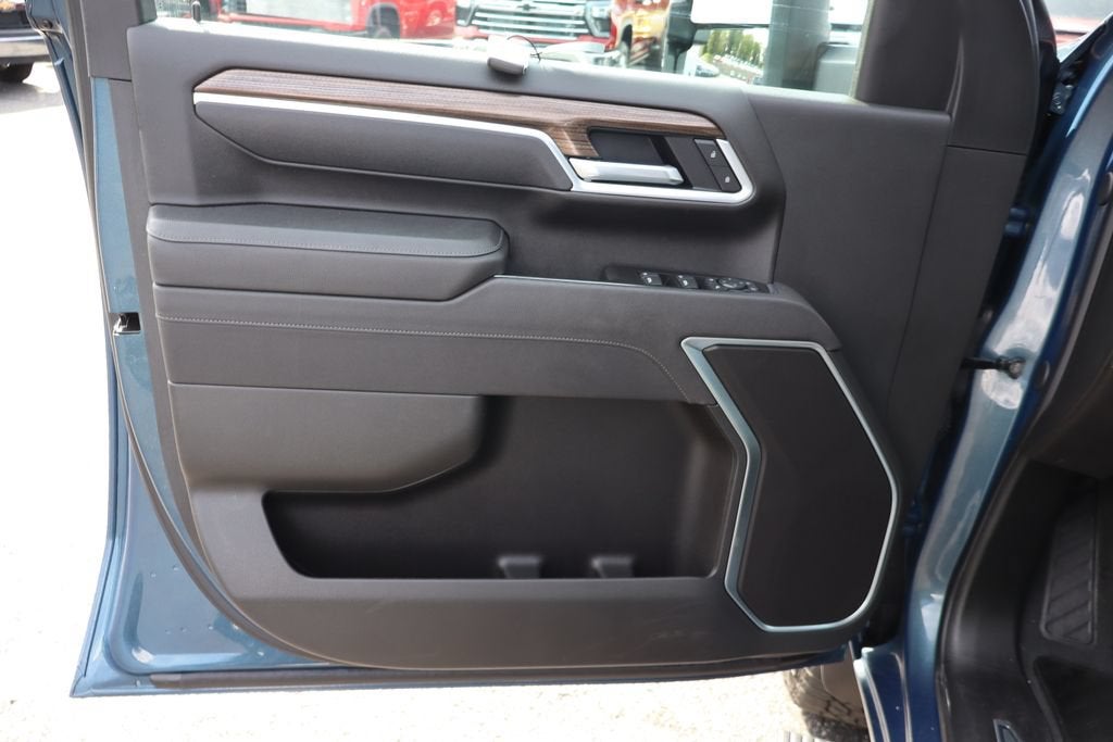 2025 Chevrolet Silverado 3500 HD LT