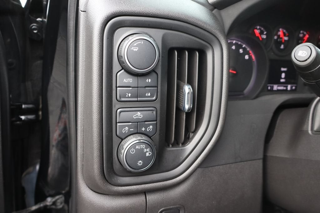 2022 Chevrolet Silverado 1500 Custom Trail Boss