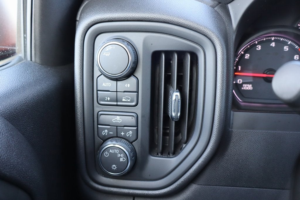 2020 Chevrolet Silverado 1500 Custom