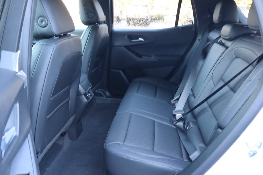 2027 Chevrolet Equinox Base
