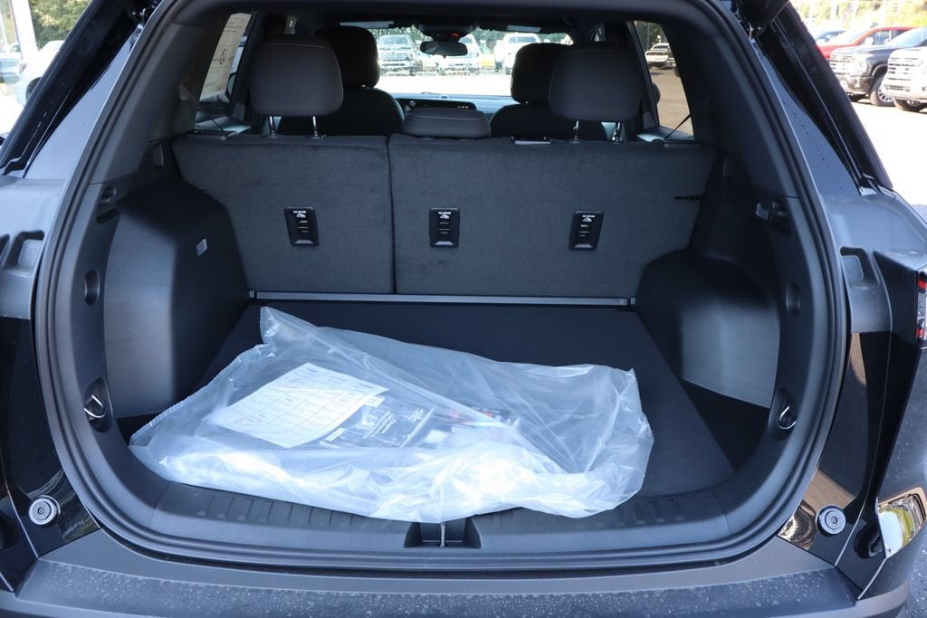 2027 Chevrolet Equinox LT - Photo 23