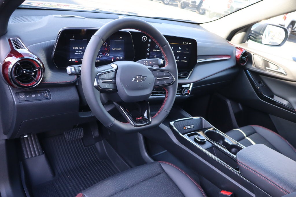 2027 Chevrolet Equinox Base