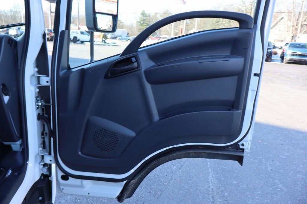 2025 Chevrolet Low Cab Forward 4500 Base