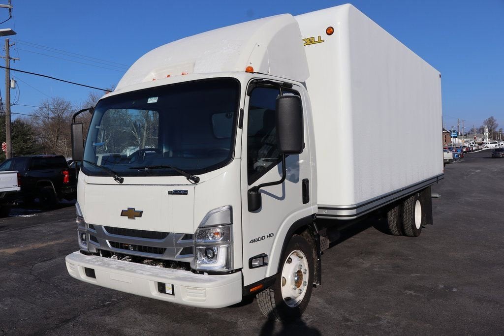 2025 Chevrolet Low Cab Forward 4500 Base