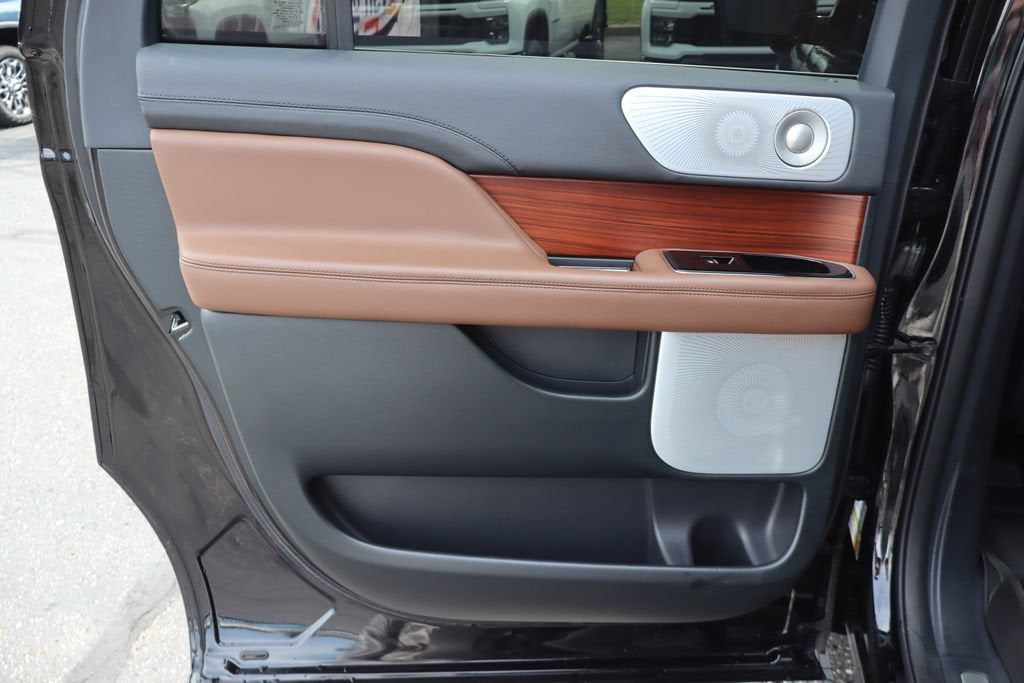 2024 Lincoln Navigator L Reserve