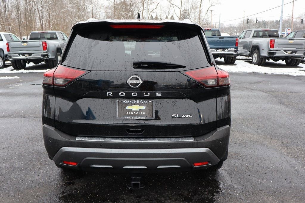 2022 Nissan Rogue SL