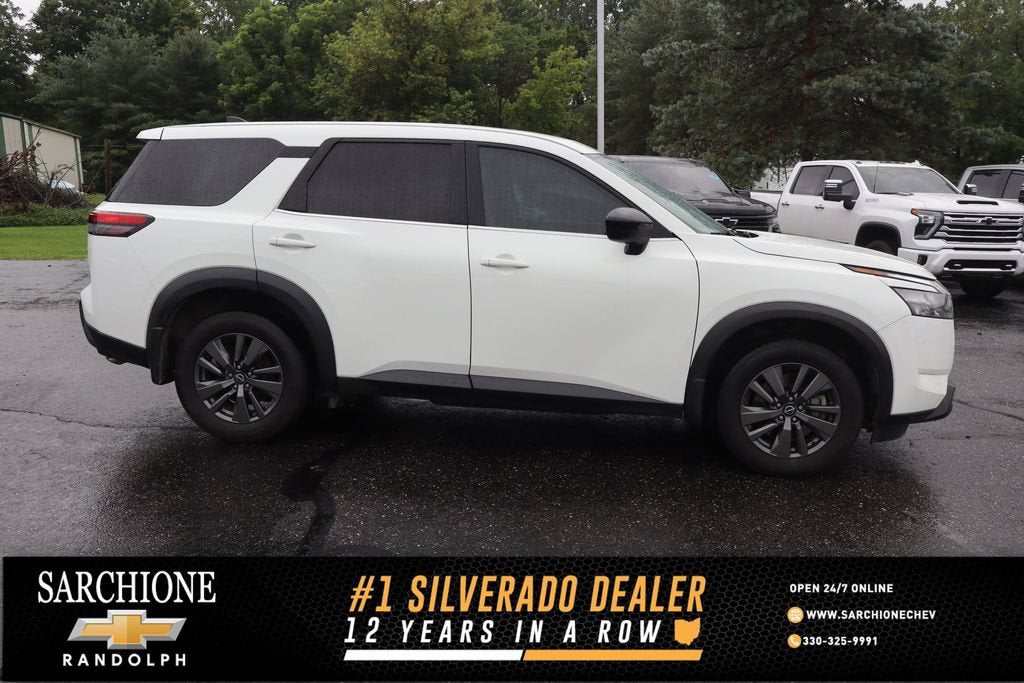 2023 Nissan Pathfinder S