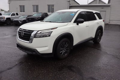 2023 Nissan Pathfinder S