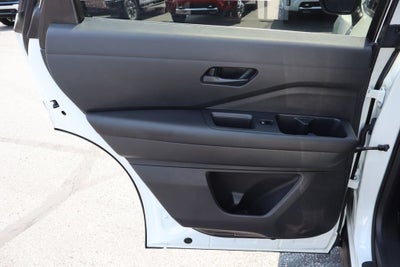 2023 Nissan Pathfinder S