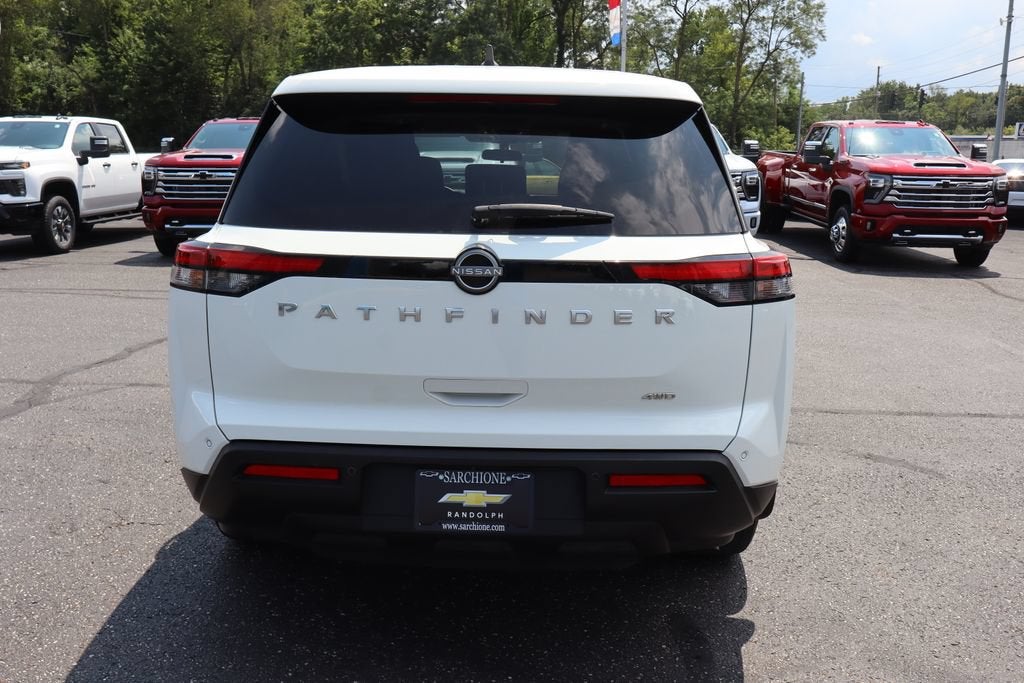 2023 Nissan Pathfinder S