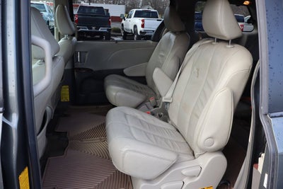 2012 Toyota Sienna XLE AAS