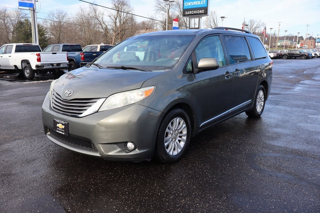 2012 Toyota Sienna XLE AAS
