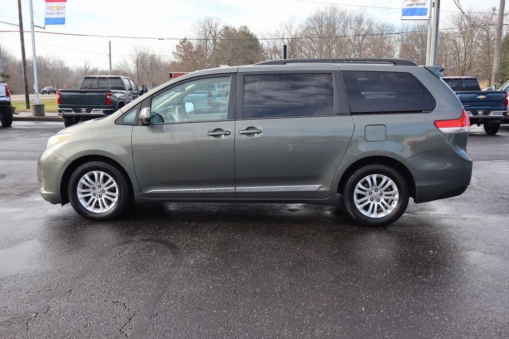 2012 Toyota Sienna XLE AAS