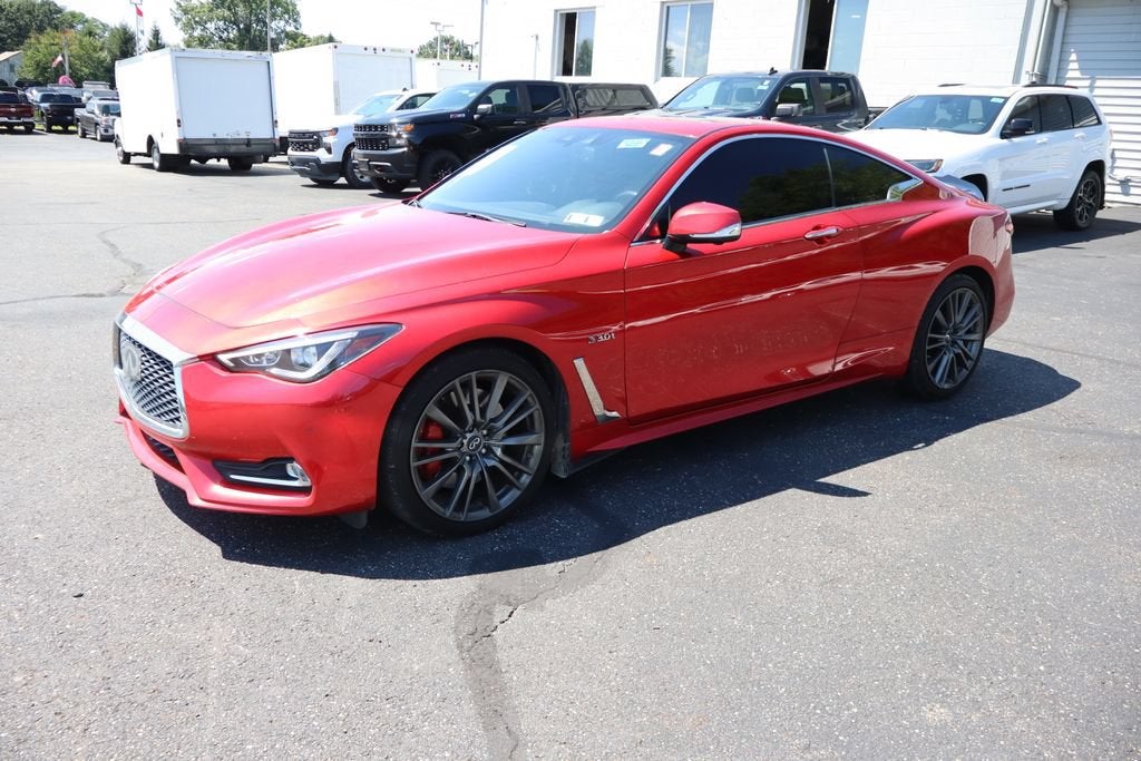 2017 INFINITI Q60 Red Sport 400