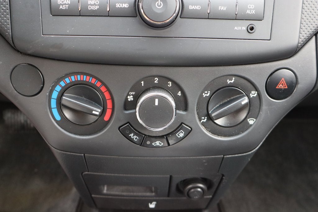 2011 Chevrolet Aveo LT w/1LT