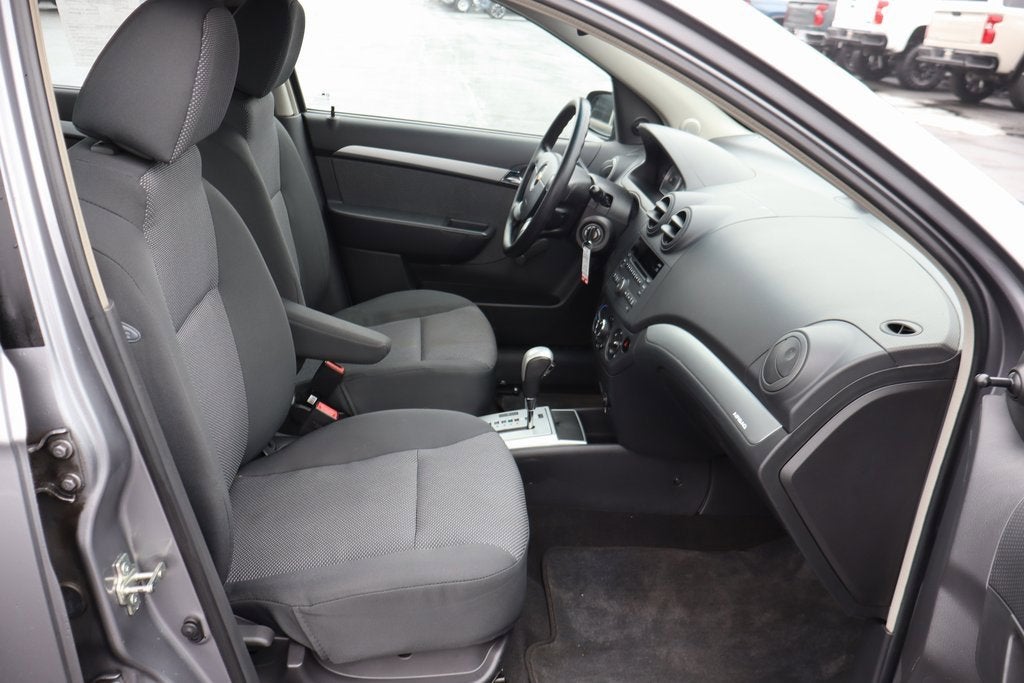 2011 Chevrolet Aveo LT w/1LT