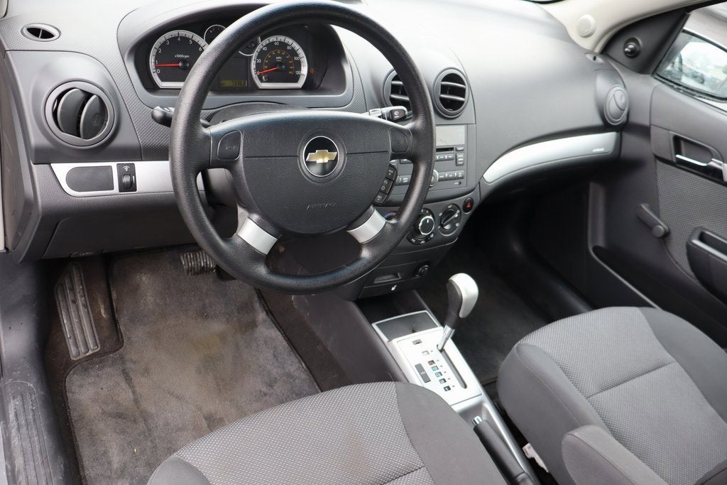 2011 Chevrolet Aveo LT w/1LT