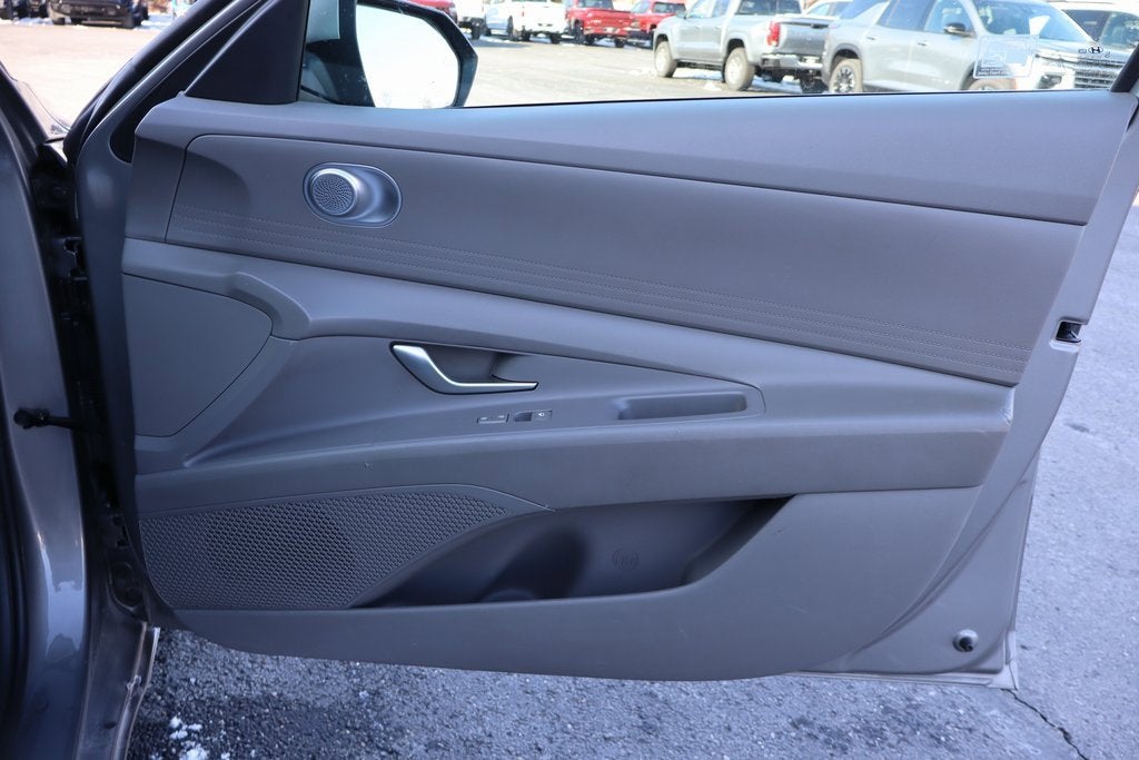 2021 Hyundai Elantra SE