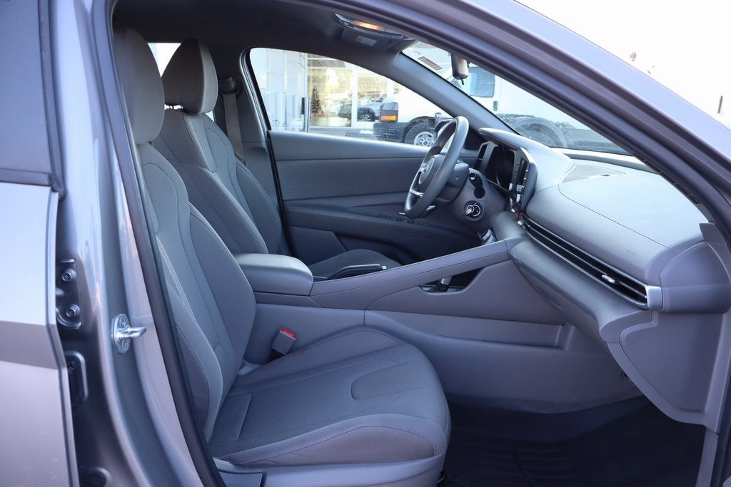 2021 Hyundai Elantra SE