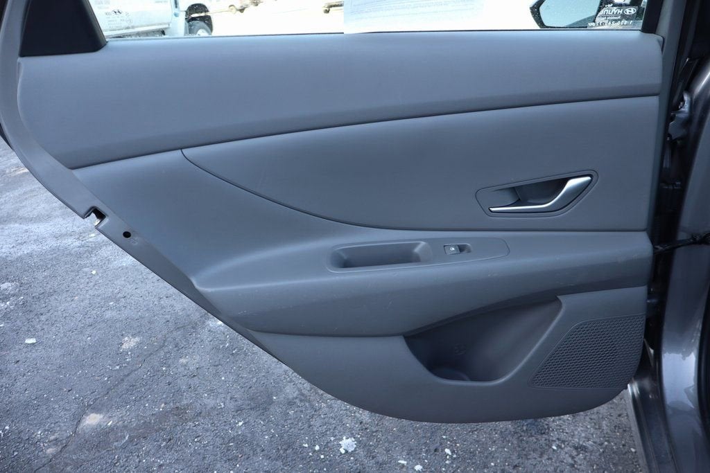 2021 Hyundai Elantra SE