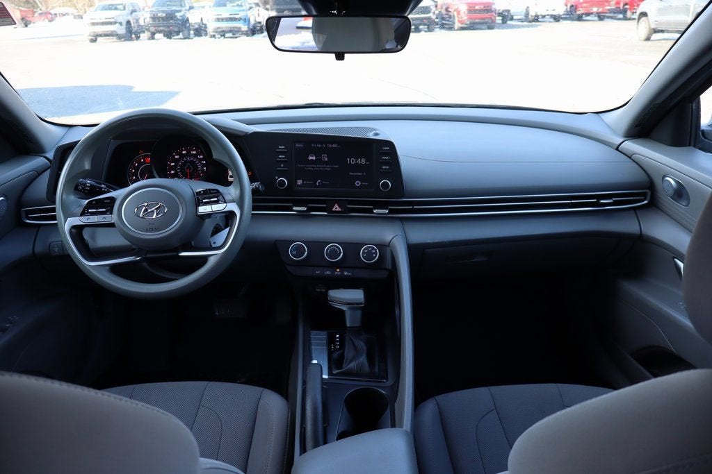 2021 Hyundai Elantra SE