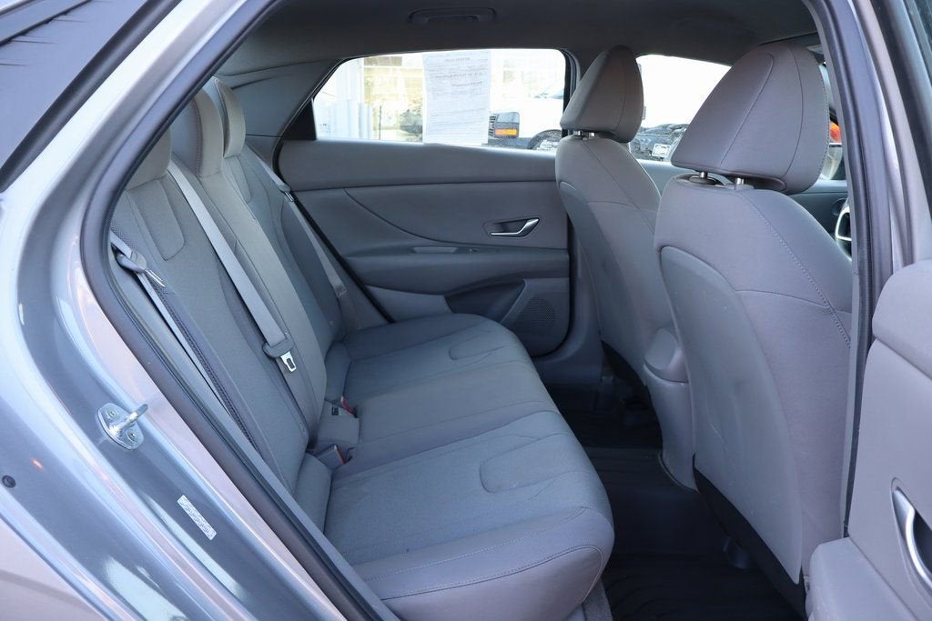 2021 Hyundai Elantra SE