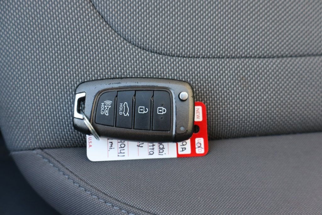 2021 Hyundai Elantra SE