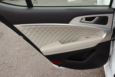 2023 Genesis G70 Base