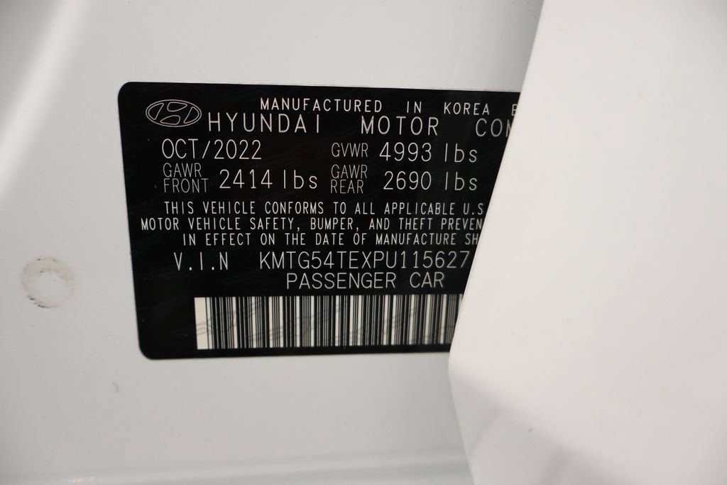 2023 Genesis G70 Base