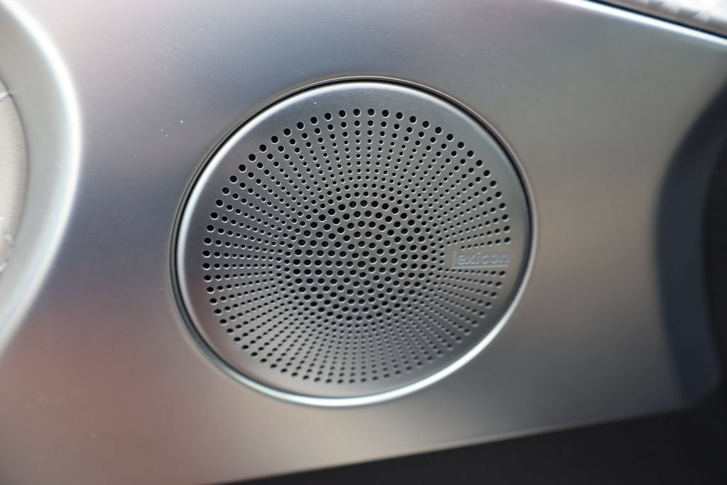 2023 Genesis G70 Base