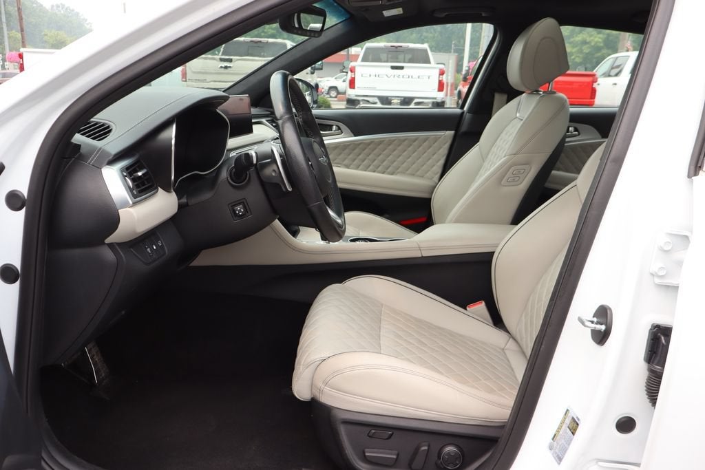 2023 Genesis G70 Base