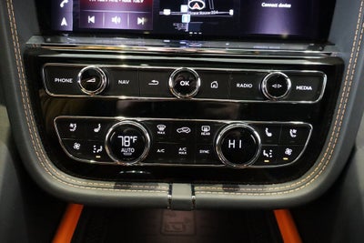 2025 Bentley Bentayga V8