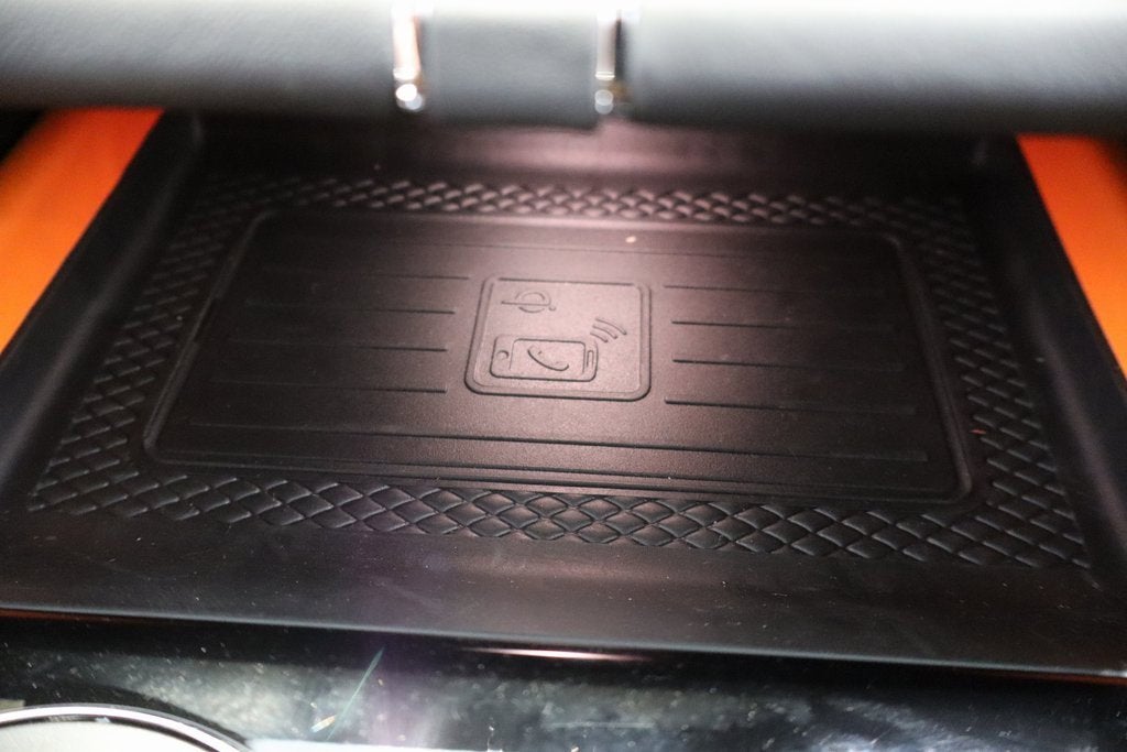 2025 Bentley Bentayga V8