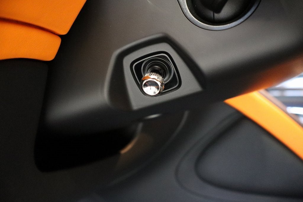 2025 Bentley Bentayga V8