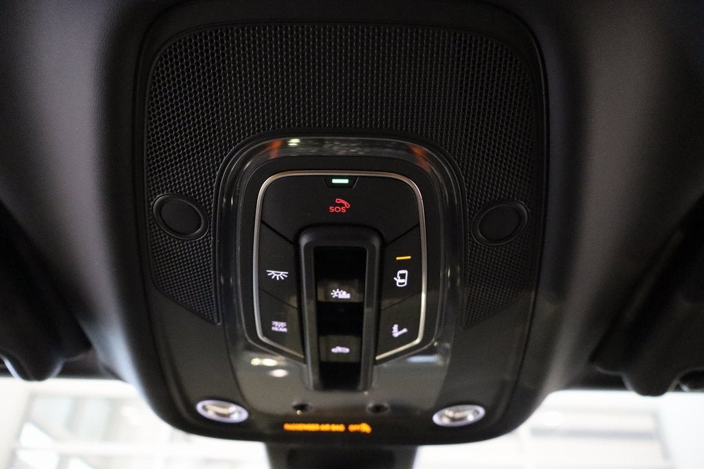 2025 Bentley Bentayga V8