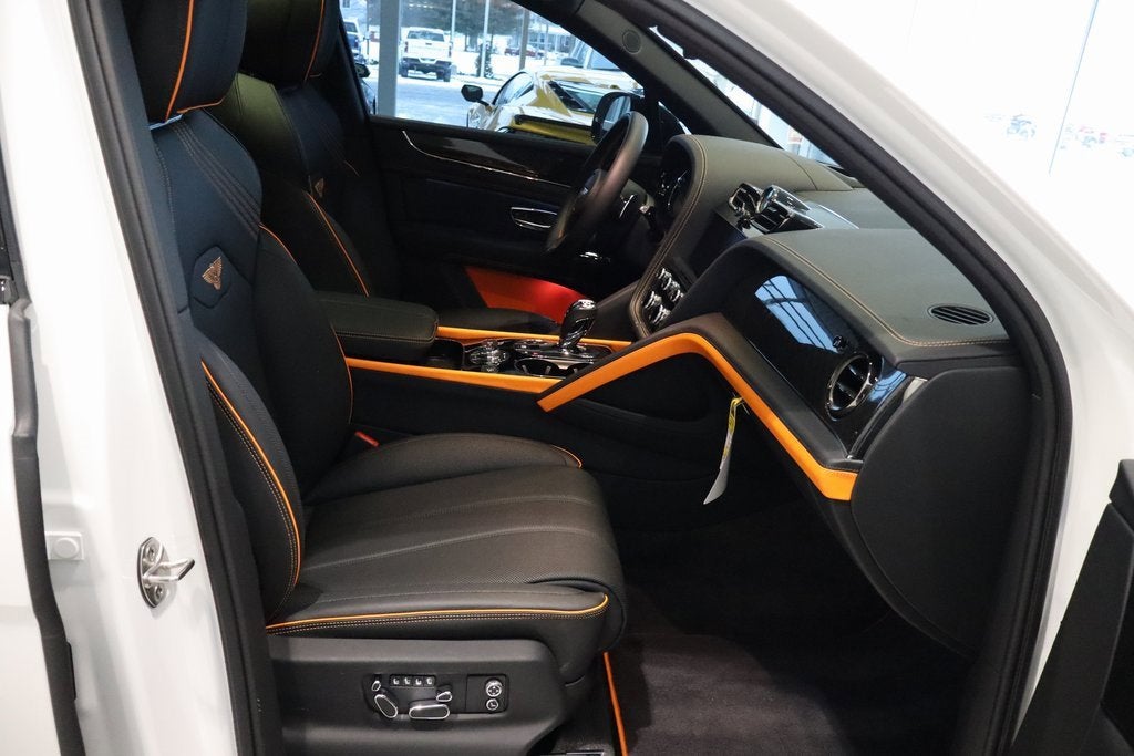 2025 Bentley Bentayga V8