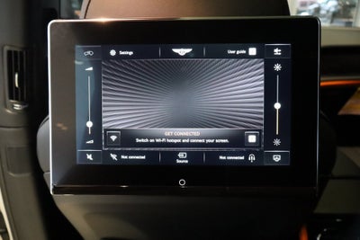 2025 Bentley Bentayga V8