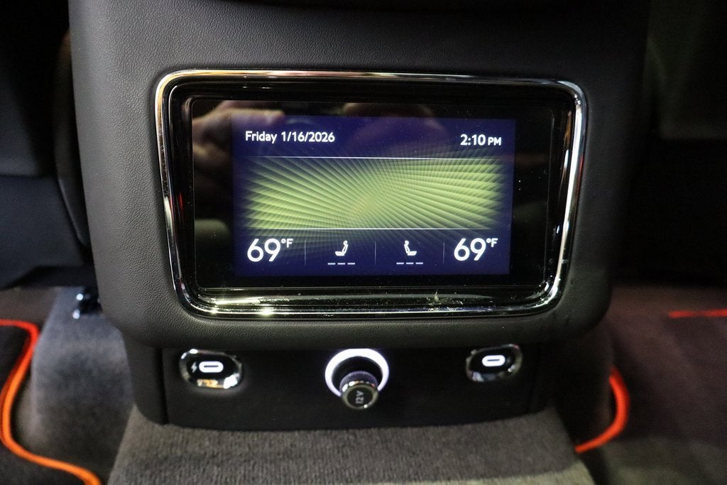 2025 Bentley Bentayga V8