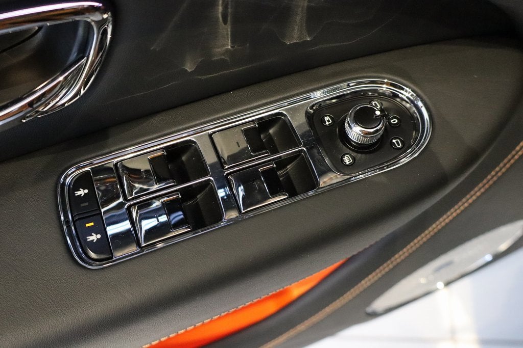 2025 Bentley Bentayga V8