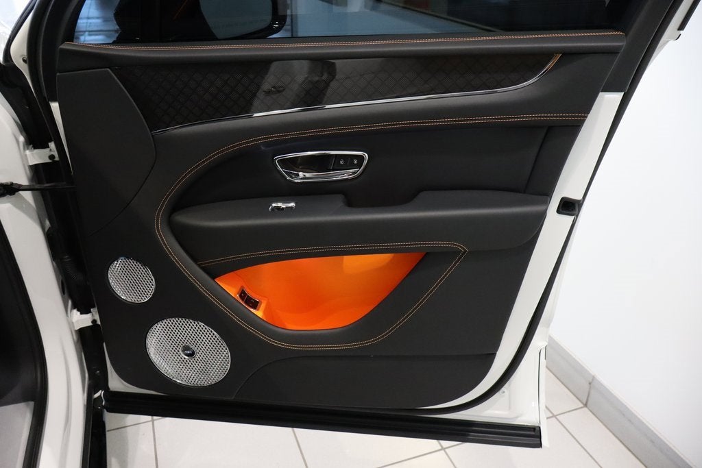 2025 Bentley Bentayga V8