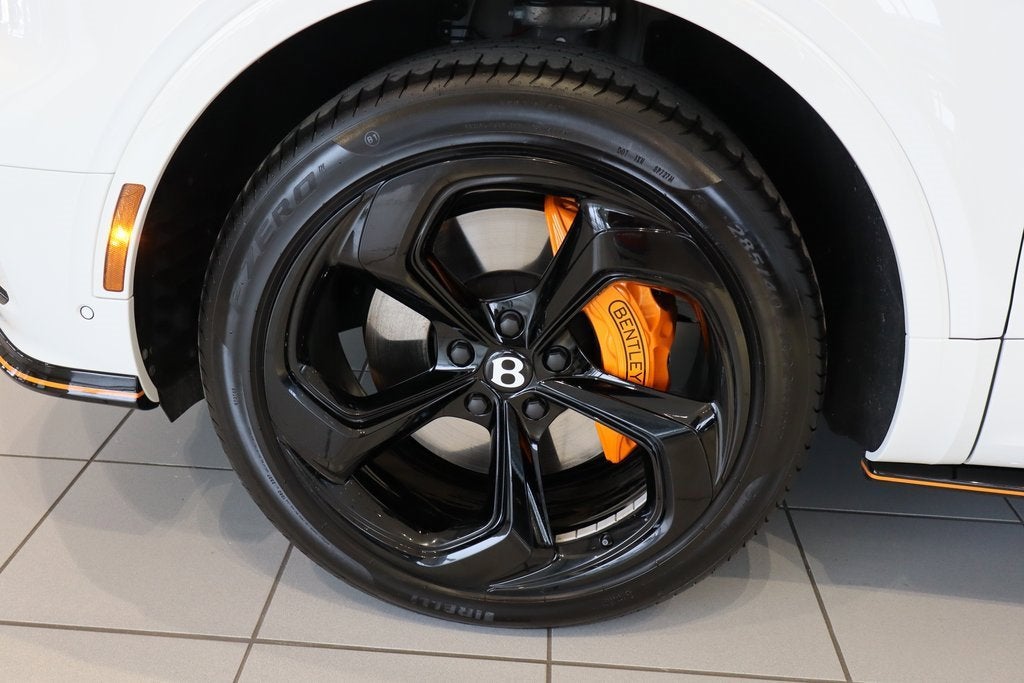 2025 Bentley Bentayga V8