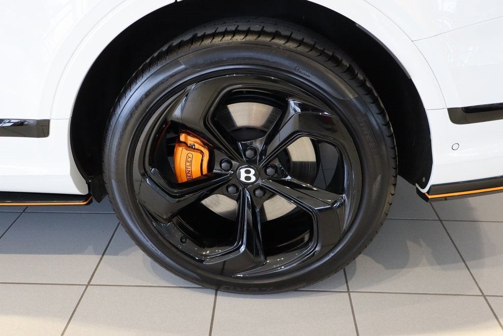 2025 Bentley Bentayga V8