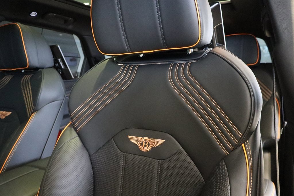 2025 Bentley Bentayga V8