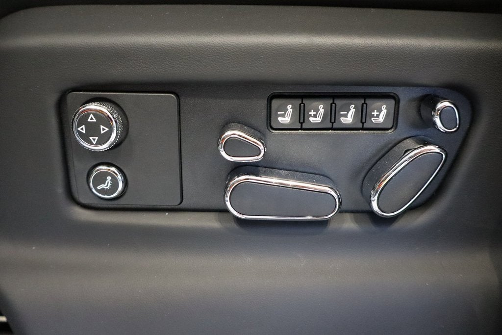 2025 Bentley Bentayga V8