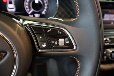 2025 Bentley Bentayga V8