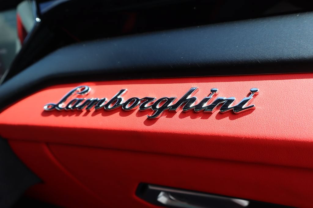 2024 Lamborghini Urus S